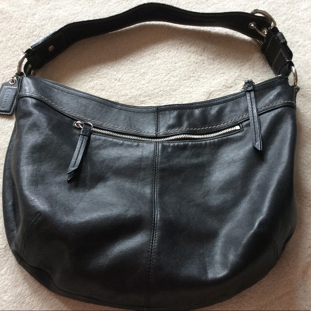 Coach - black leather hobo bag